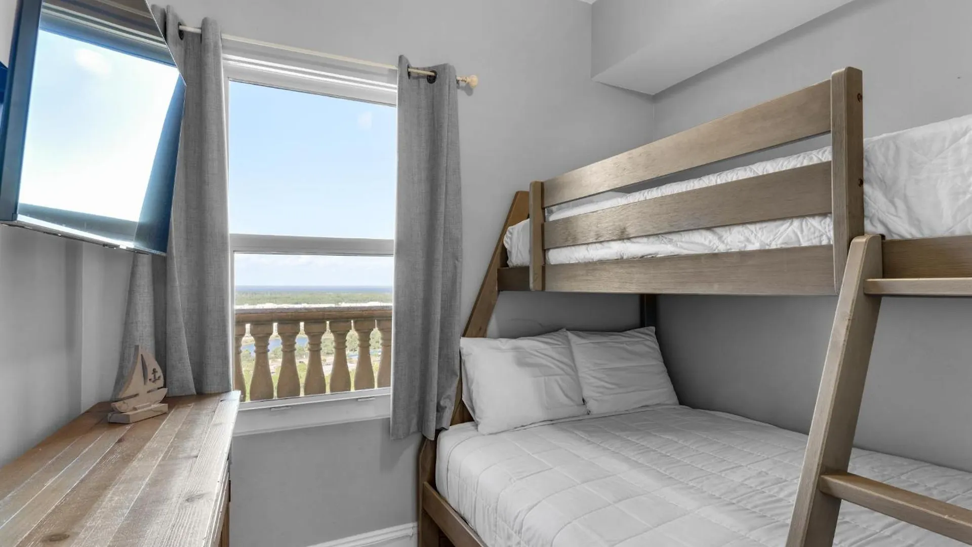 Calypso 1-2208 East Apartment Panama City Beach